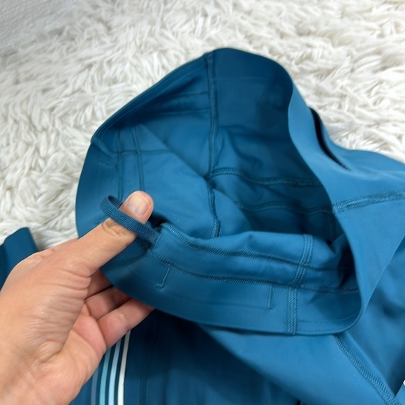Lululemon Speed Limit Crop 23" Bermuda Teal - Picture 5 of 8